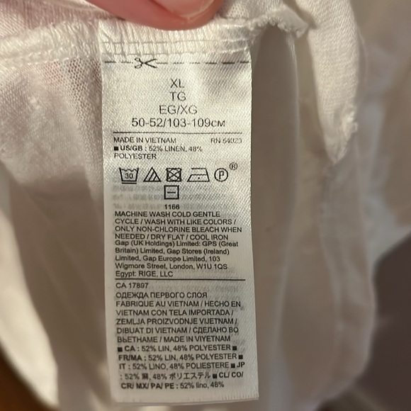 Banana Republic XL White Top - Picture 5 of 5